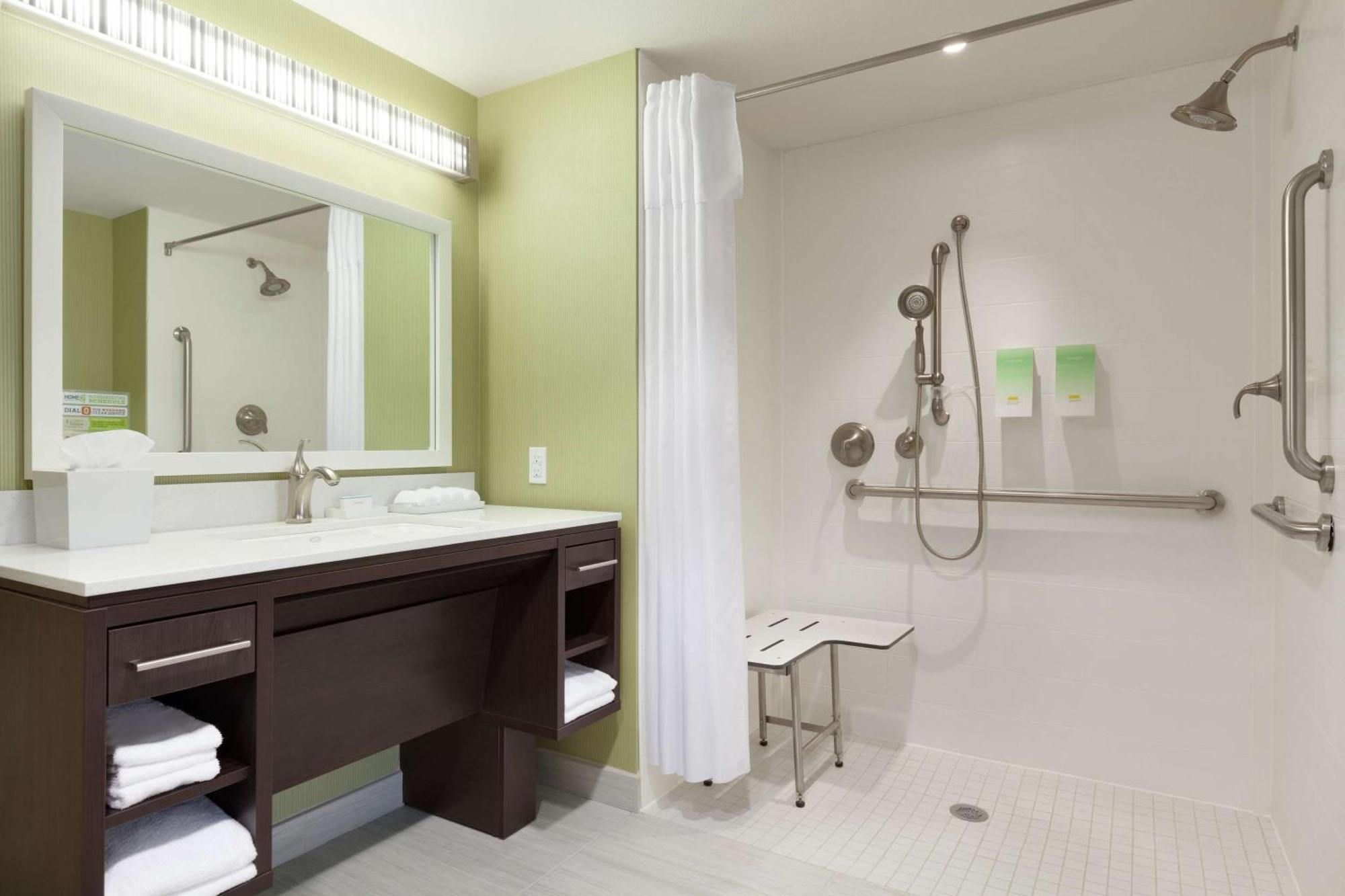 Home2 By Hilton Seattle Airport 3*